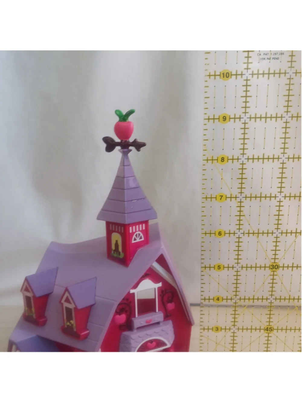 My Little Pony Sweet Apple Acres Barn & Pinkie Pie Sweet Shop Playset Hasbro